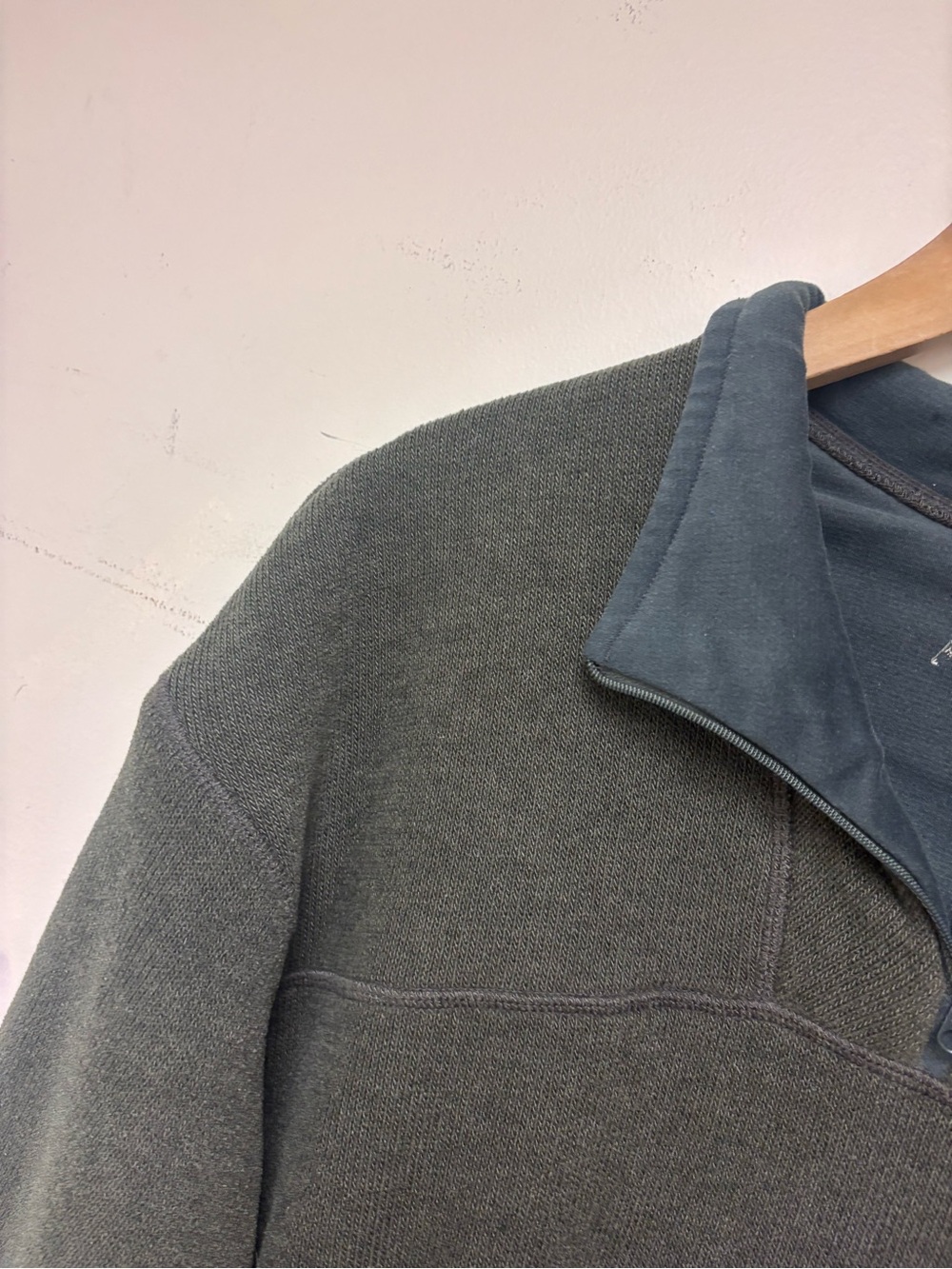 Vintage Arc’teryx Quarter Zip Pullover Sweater - Picture 2 of 12